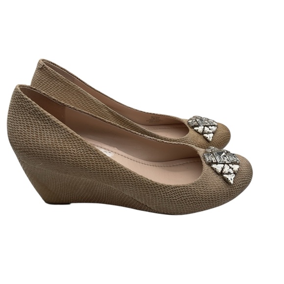 BCBGeneration Elegant Tan Wedge Shoes with Embellished Detail‎ size 7 - Picture 1 of 7